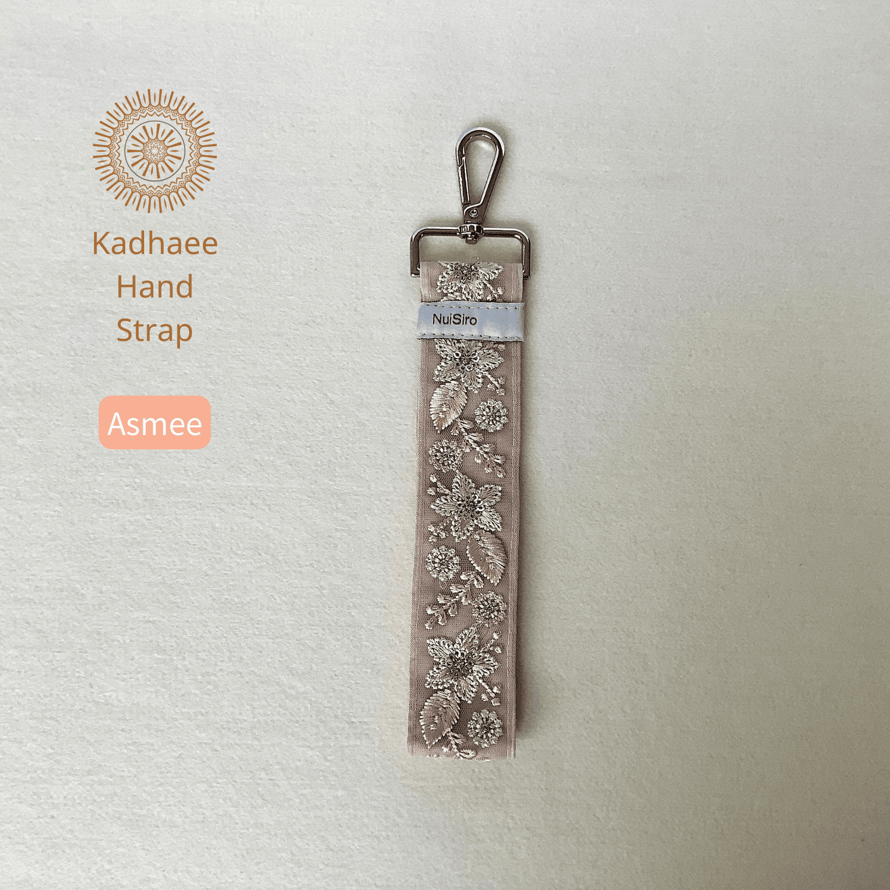 【持ちやすくて可愛いお手元】インド刺繍のスマホストラップ☆Asmeeアスミー／ハンドストラップ