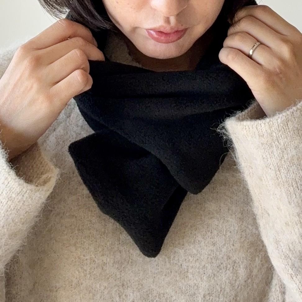 【☆新色☆大人の贅沢とろみフリース】ミニマフラー /ブラック1枚目の画像
